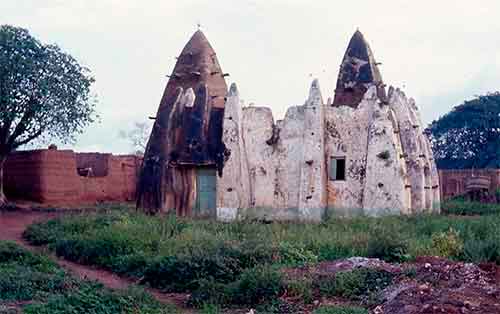 The oldest Larabanga mosque